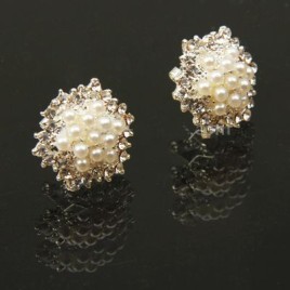 Trendy Pearl Shining Rhinestone Decor Ear Pin Ear Stud Earrings Jewelry